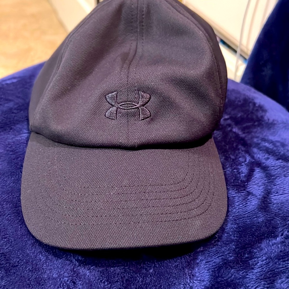 Underarmour navy hat